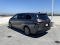 2023 Toyota Sienna LE