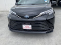 2023 Toyota Sienna LE