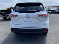 2016 Toyota Highlander LE V6