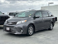 2018 Toyota Sienna XLE