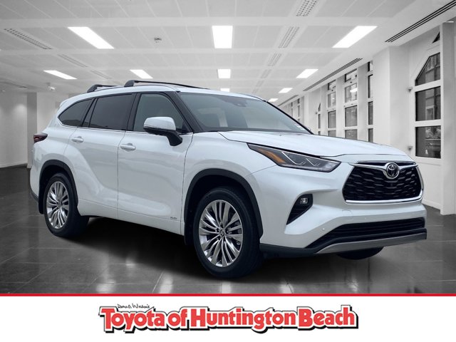 2025 Toyota Highlander Hybrid Platinum