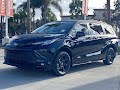 2025 Toyota Sienna Woodland Edition