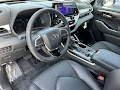 2025 Toyota Highlander Platinum
