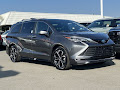 2025 Toyota Sienna Platinum