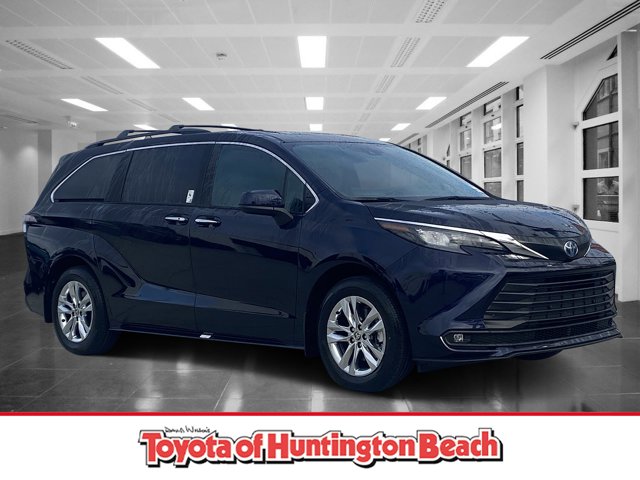 2025 Toyota Sienna XLE