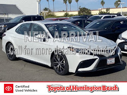 2022 Toyota Camry Hybrid SE