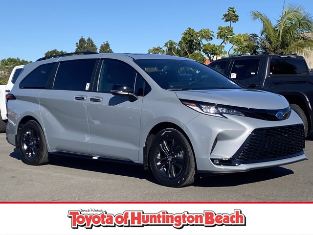 2025 Toyota Sienna XSE