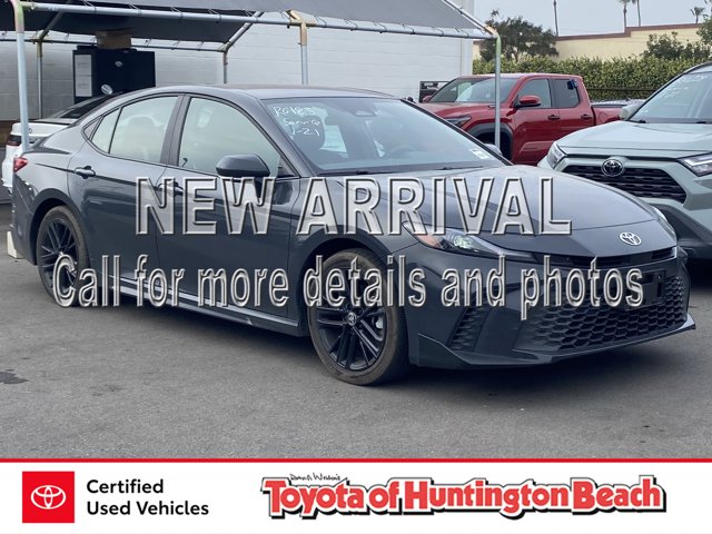 2025 Toyota Camry SE