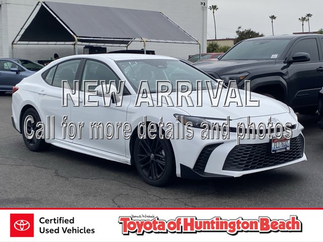 2025 Toyota Camry SE