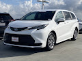 2025 Toyota Sienna LE
