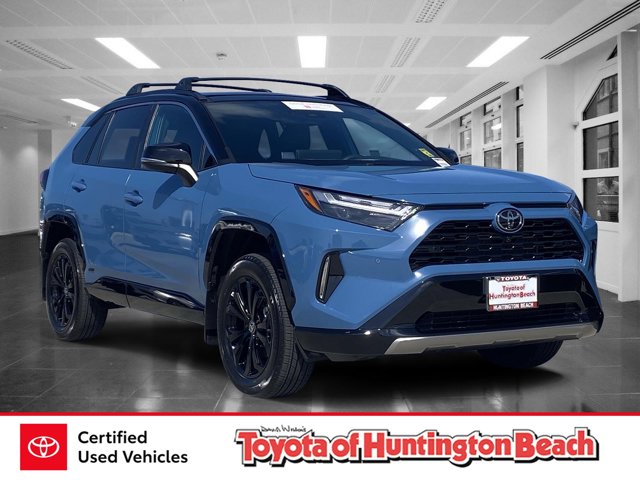 2025 Toyota RAV4 XSE