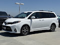 2020 Toyota Sienna SE