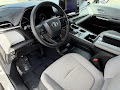 2025 Toyota Sienna LE