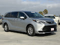 2025 Toyota Sienna LE