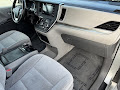 2019 Toyota Sienna LE