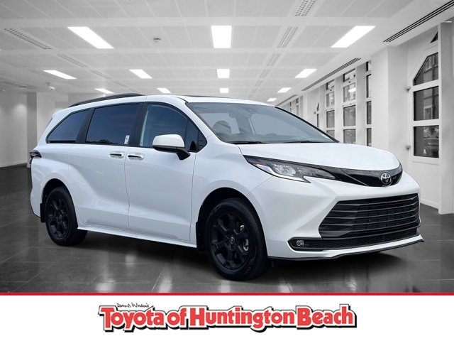 2026 Toyota Sienna Woodland Edition