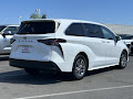 2025 Toyota Sienna LE