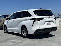 2025 Toyota Sienna LE