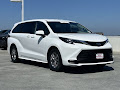 2025 Toyota Sienna LE