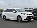 2025 Toyota Sienna LE