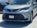 2025 Toyota Sienna LE