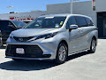 2025 Toyota Sienna LE