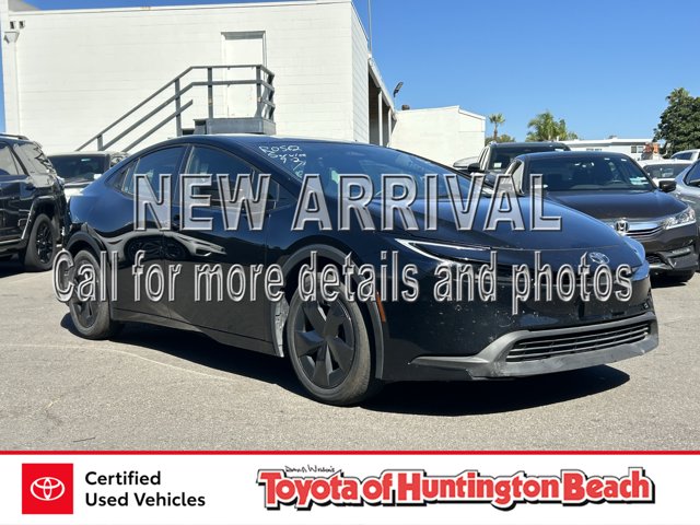 2025 Toyota Prius LE