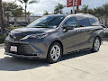 2024 Toyota Sienna Platinum